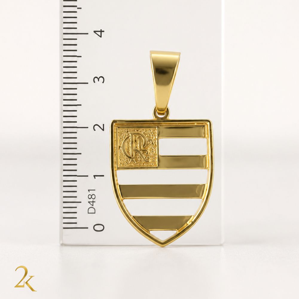 Pingente Escudo Rubro-Negro Premium – Banhado a Ouro 18K