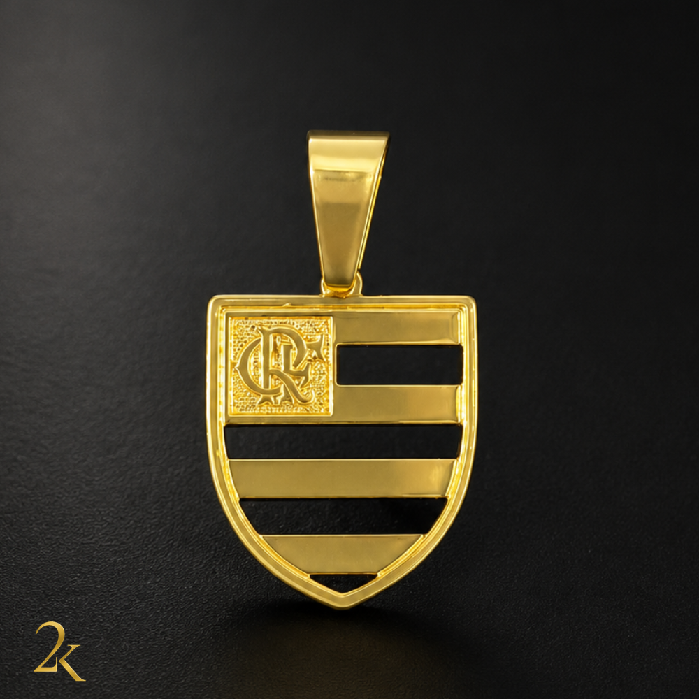 Pingente Escudo Rubro-Negro Premium – Banhado a Ouro 18K